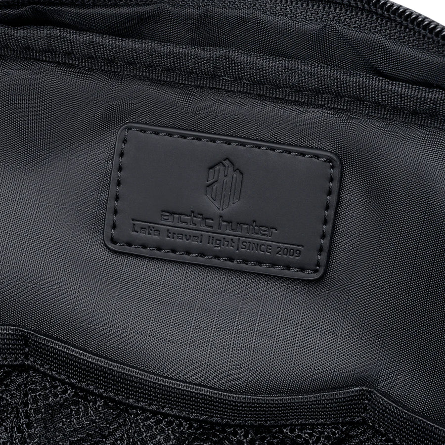 Arctic Hunter K00691