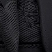 Arctic Hunter B00120c