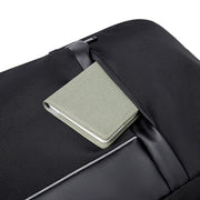 Arctic Hunter B00120c