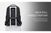 Arctic hunter  LG00656-1
