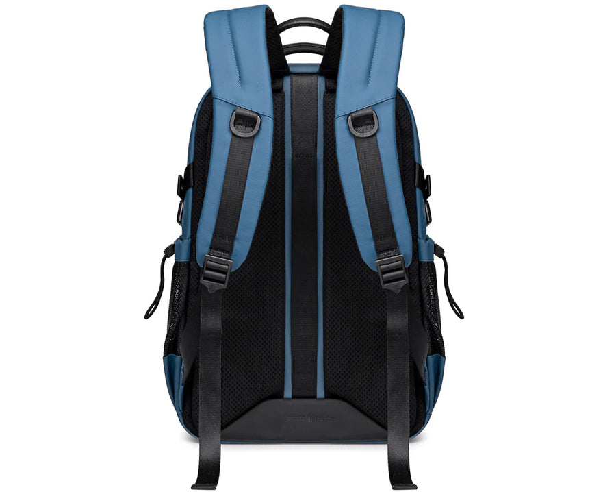 Arctic Hunter B00530