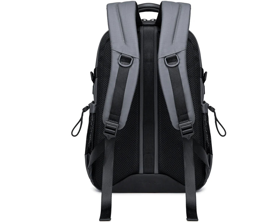 Arctic Hunter B00530