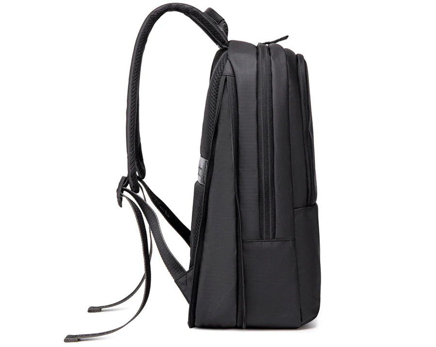 Arctic Hunter B00529