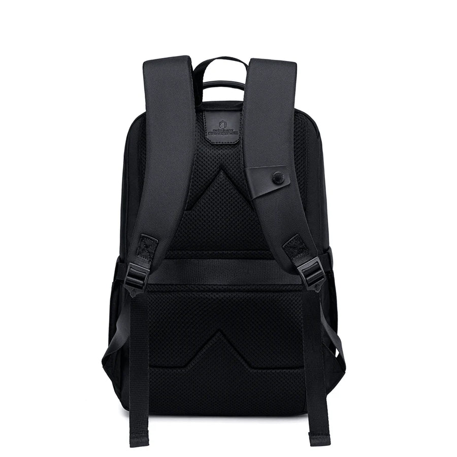 Arctic Hunter B00670