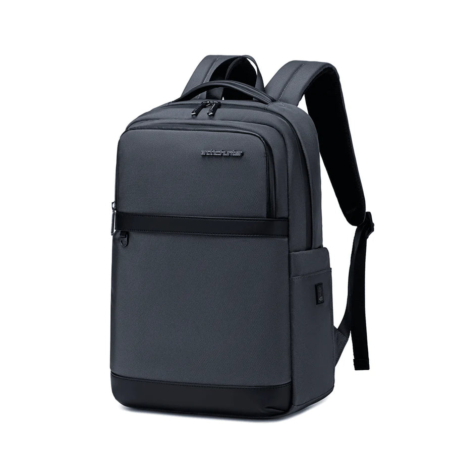 Arctic Hunter B00670