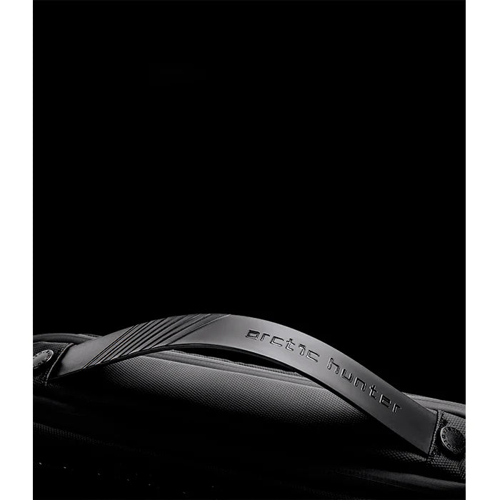 Arctic Hunter Y00020