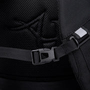 Arctic Hunter B00120c