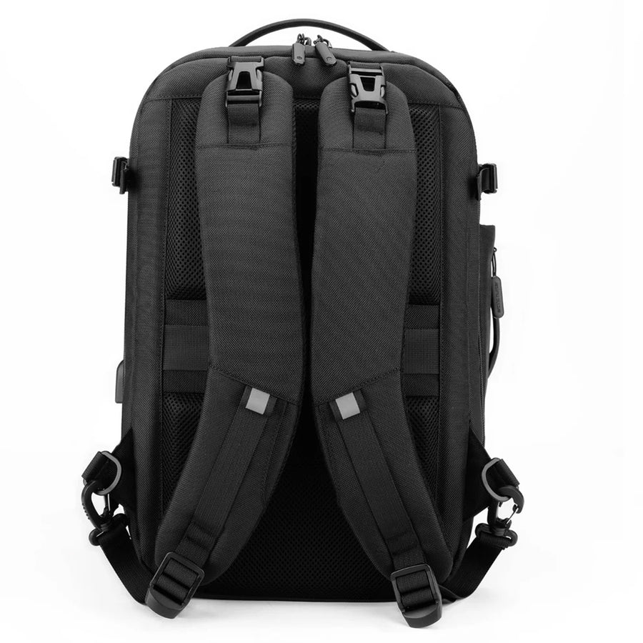 Arctic Hunter B00382