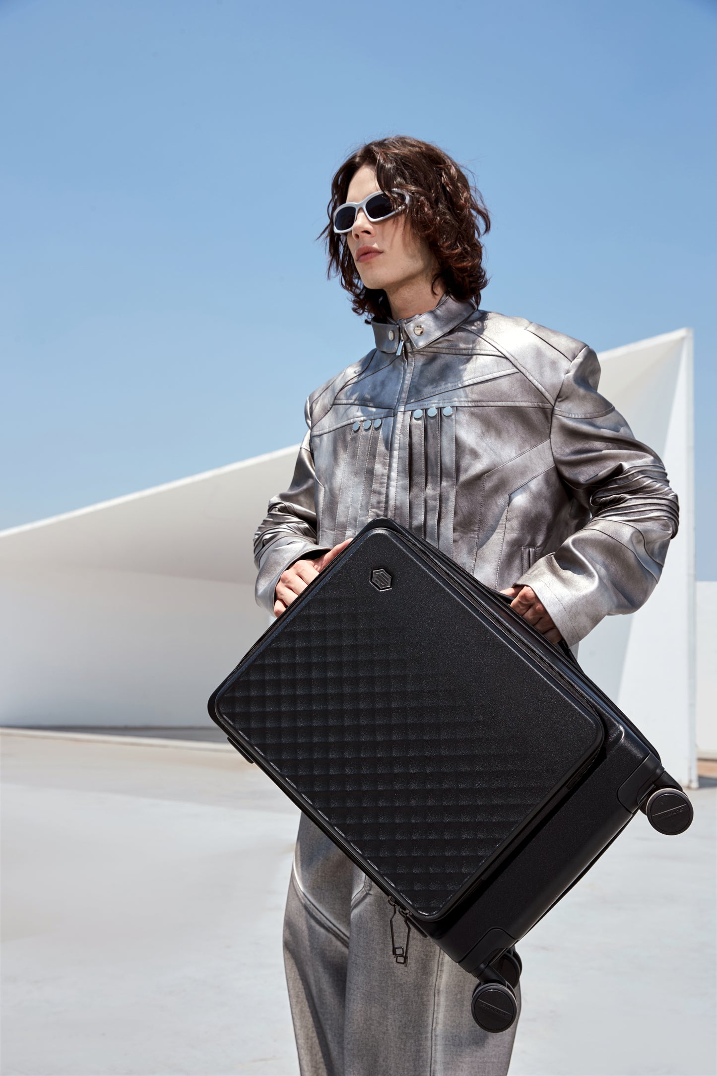 LGX002 Grey شنطة سفر بعجلات