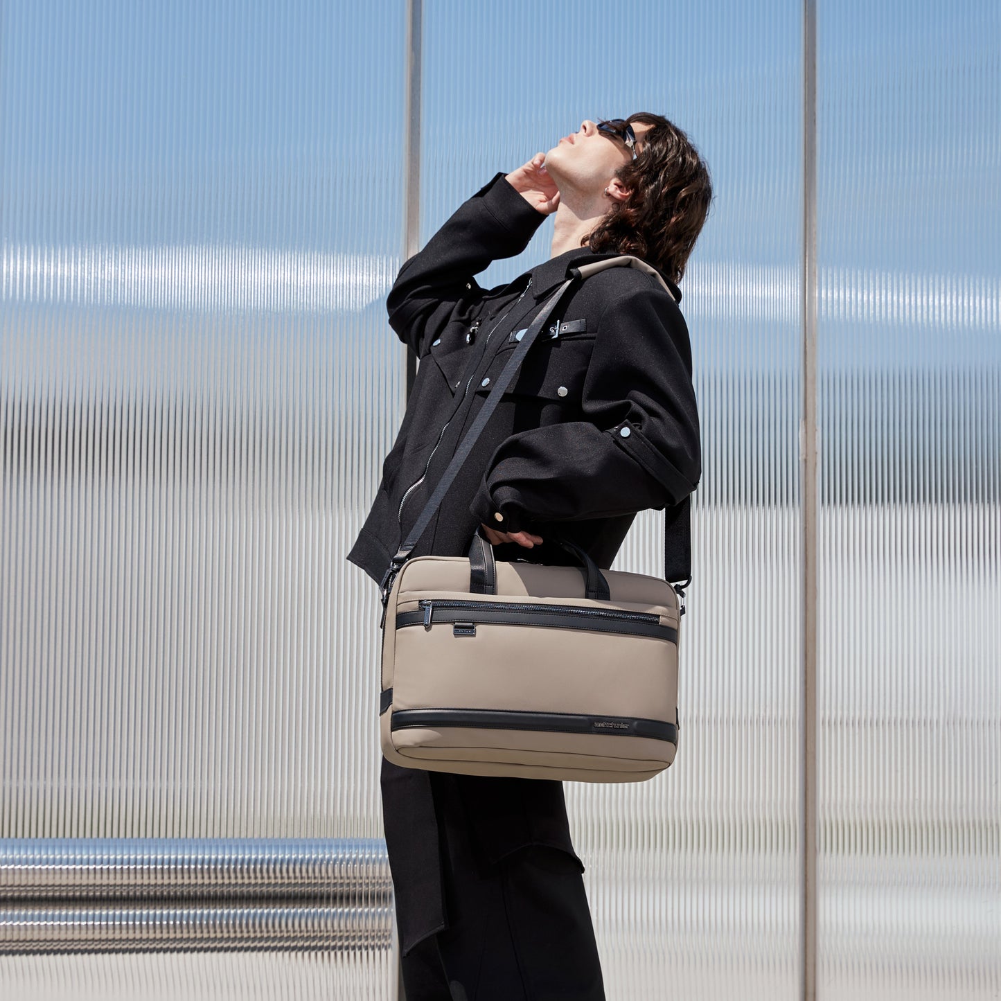 GWB00888 Beige لشنطة لاب توب كتف يد 15.6-انش ذات وزن خفيف متعددة الوظائف مقاومة للماء ذات جودة عالية من اركتك هنتر,