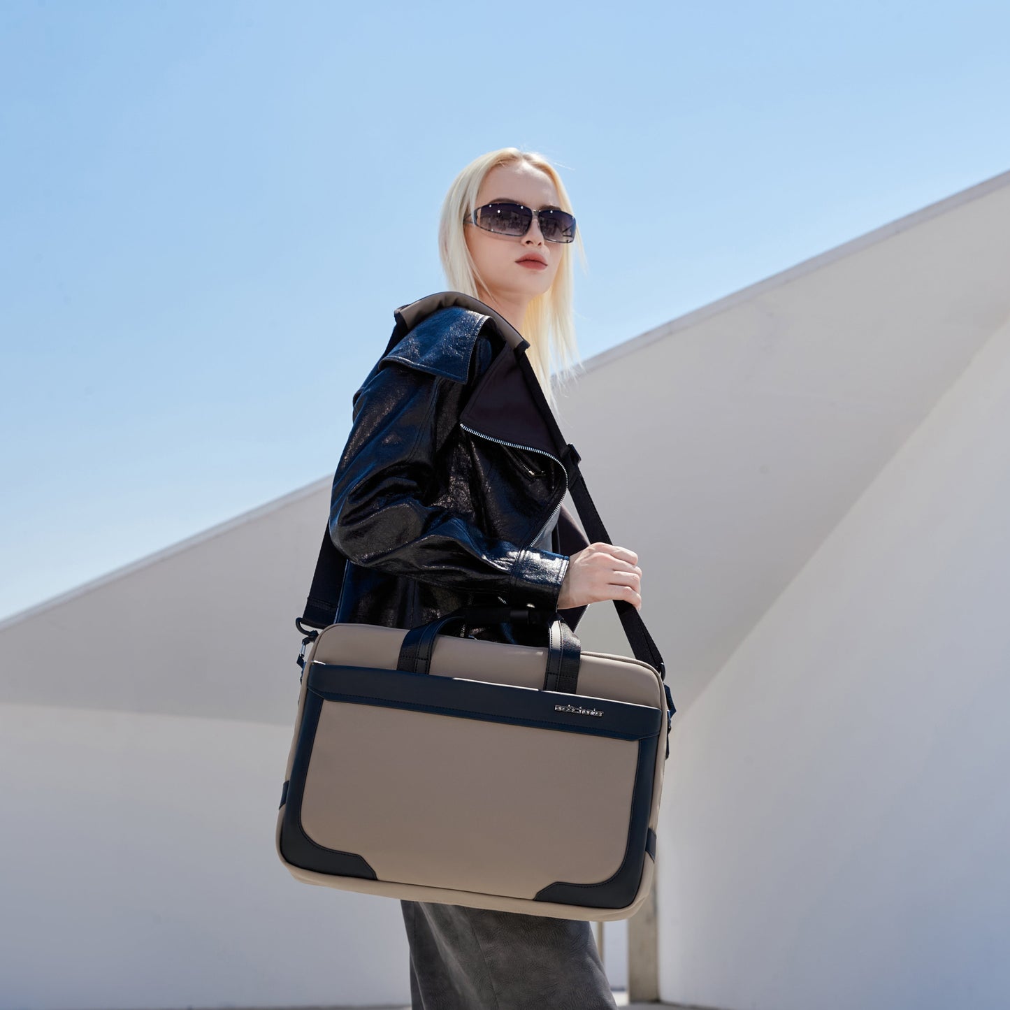 GWB00889 Beige شنطة لاب توب كتف يد 15.6-انش ذات وزن خفيف متعددة الوظائف مقاومة للماء ذات جودة عالية من اركتك هنتر,