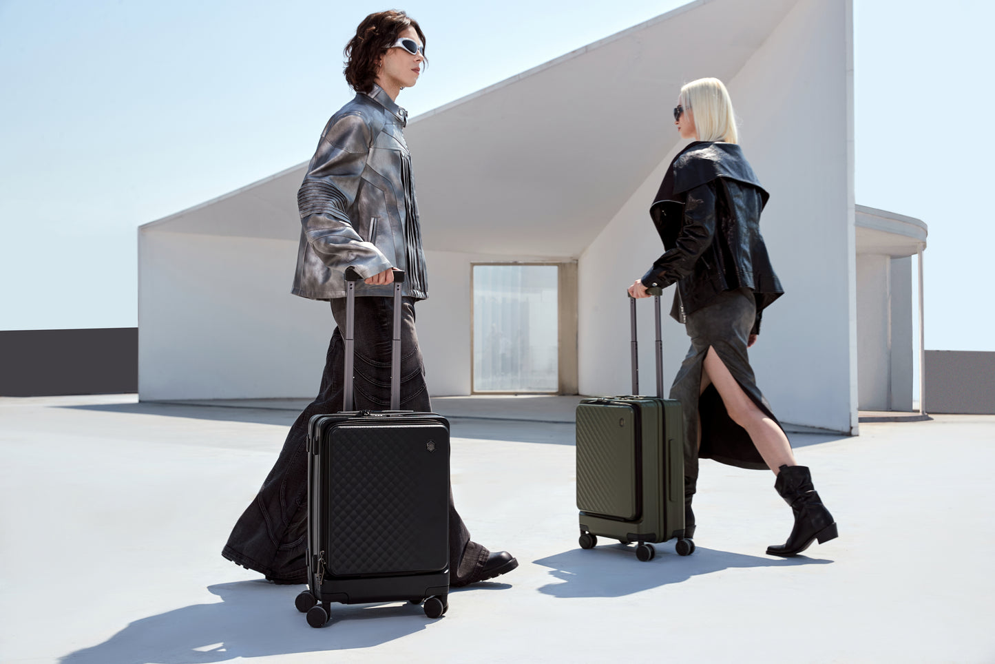 LGX002 Green شنطة سفر بعجلات