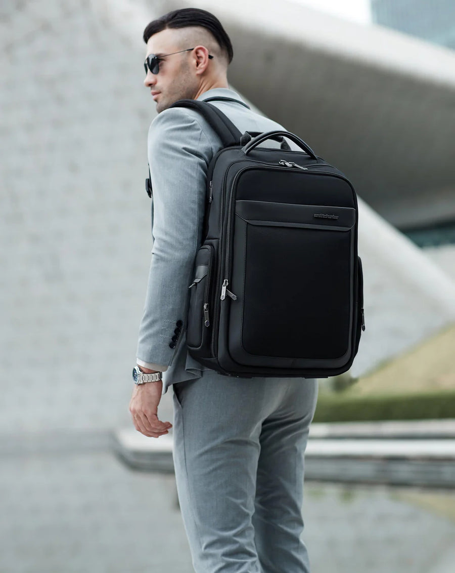 Arctic Hunter B00544
