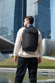 Arctic Hunter B00555