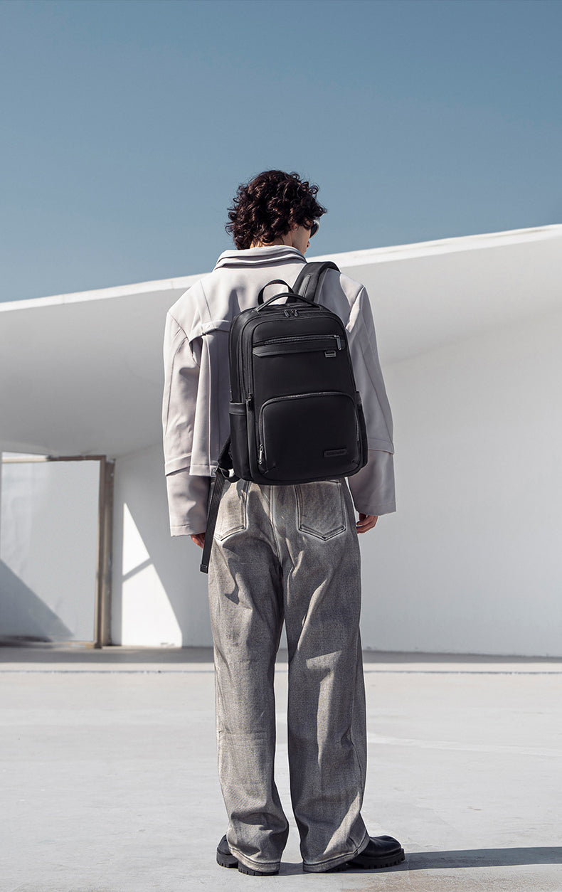 Arctic Hunter B00807