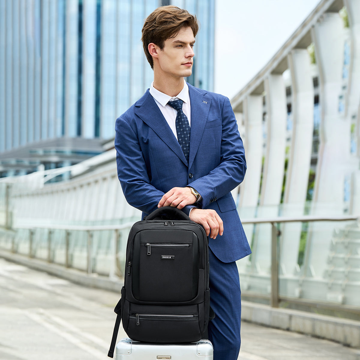 SH 53 Black شنطة لاب توب 15.6-انش متعددة الوظائف