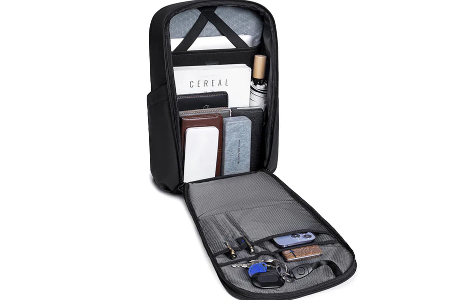 Arctic Hunter B00559