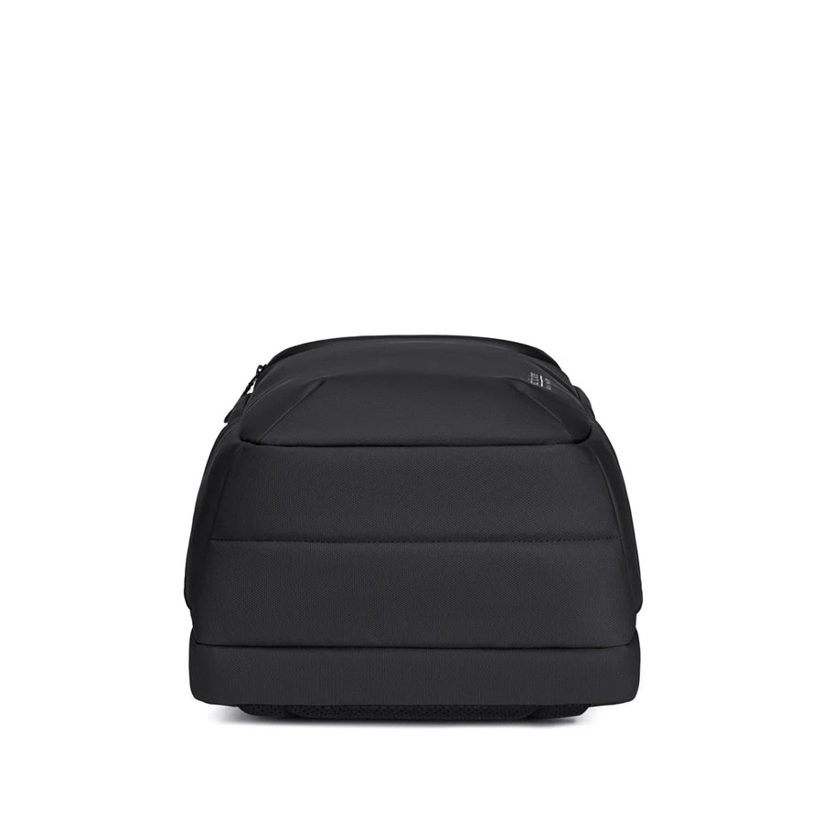 Arctic Hunter B00555