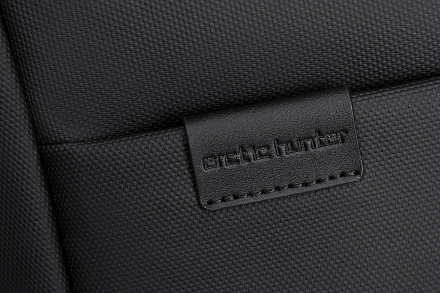 Arctic Hunter B00574