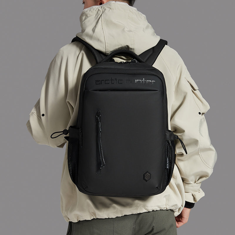 Arctic Hunter B00534